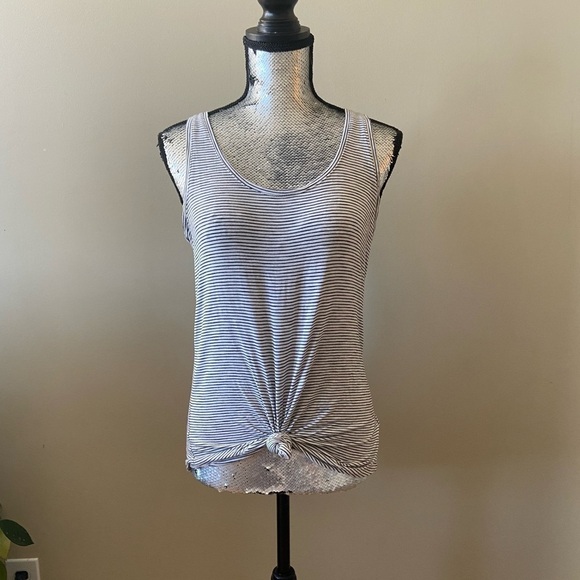⭐️2 FOR $20⭐️ Old Navy LUXE Tie Front Striped Tank. Size Small - Picture 6 of 11